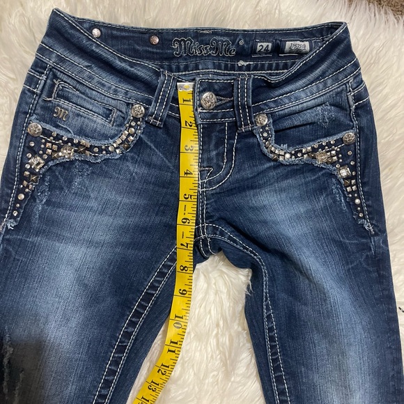 Miss Me jeans. Size: 24. Inseam: tag says 34" tape measure says 33” (see pic) - Picture 3 of 13